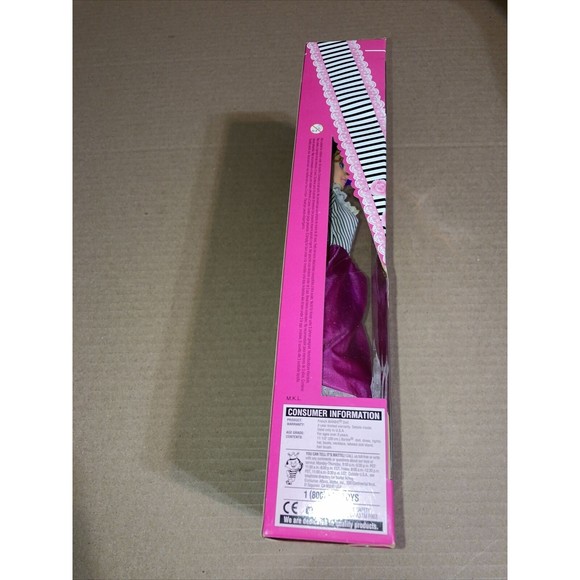 French Barbie Second Collectors Edition 1996 Mattel Dolls of the World NIB New - Picture 3 of 12